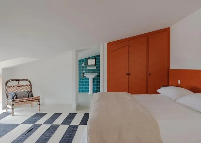 Luxury House With Pool - *